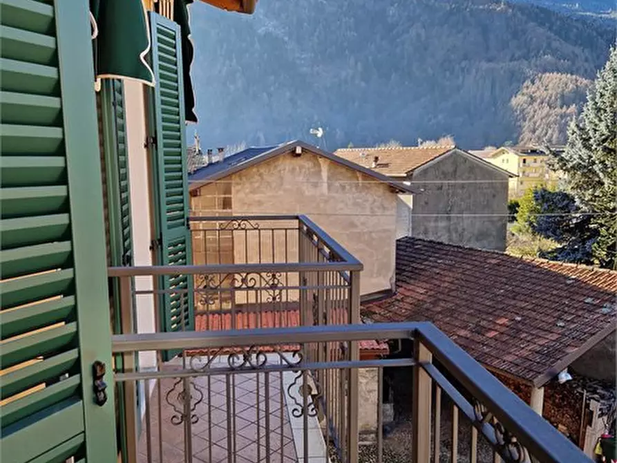 Immagine 10 di Appartamento in vendita  150 a Edolo