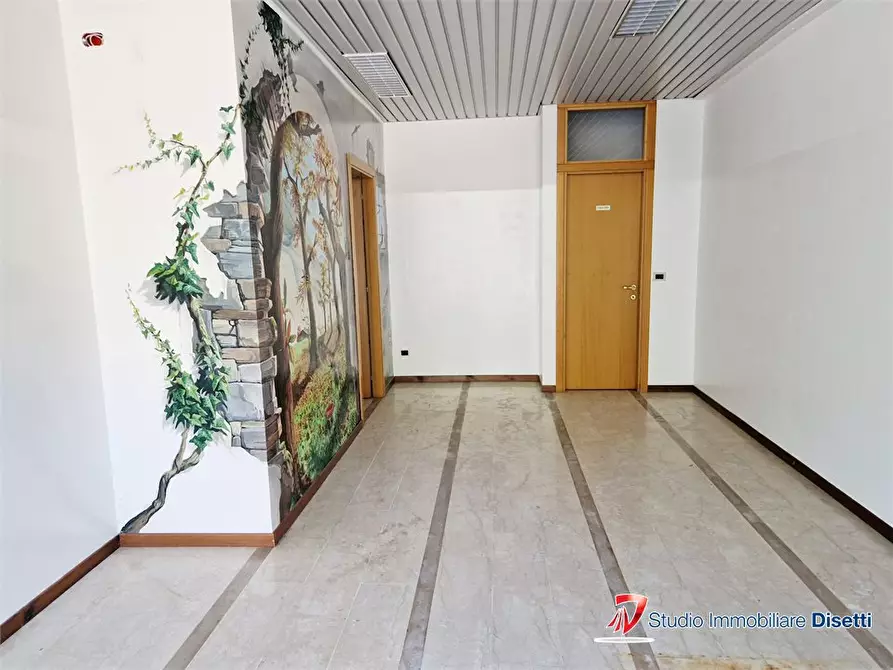 Immagine 5 di Negozio in vendita  78 a Corteno Golgi