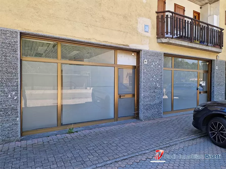 Immagine 3 di Negozio in vendita  78 a Corteno Golgi
