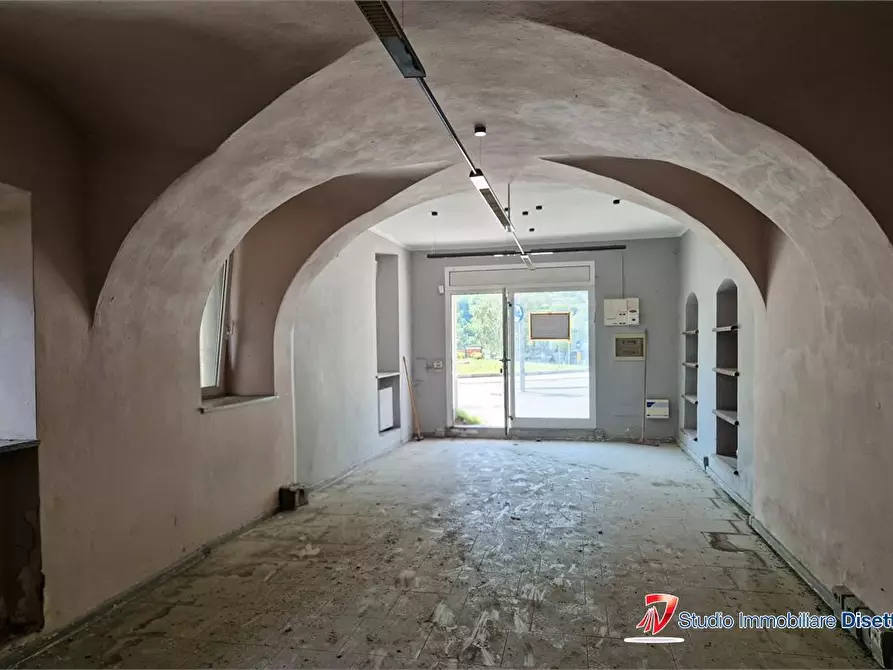 Immagine 6 di Negozio in vendita  2 a Niardo