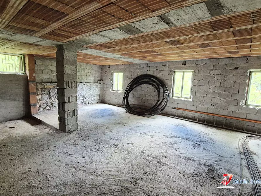 Immagine 2 di Rustico / casale in vendita  a Incudine