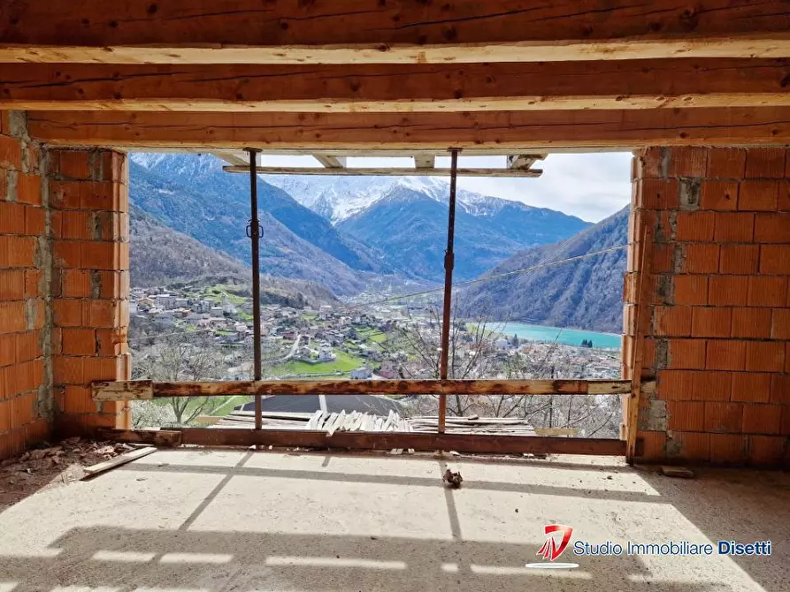 Immagine 2 di Casa semindipendente in vendita  a Edolo