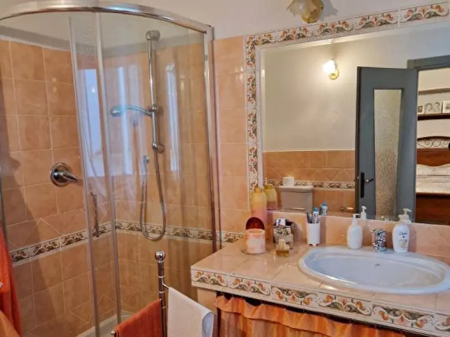 Immagine 10 di Casa semindipendente in vendita  48 a Ceto