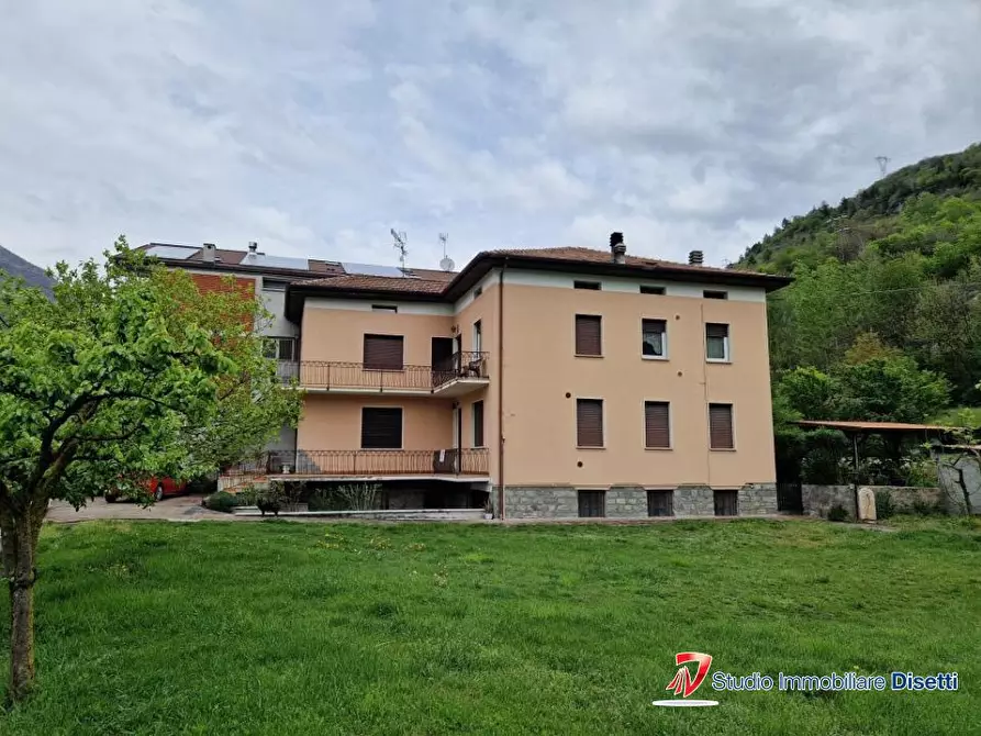 Immagine 1 di Casa semindipendente in vendita  48 a Ceto