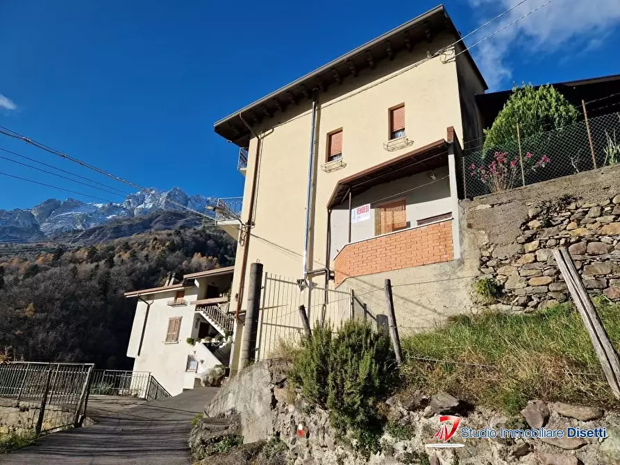 Immagine 2 di Casa semindipendente in vendita  2 a Capo Di Ponte