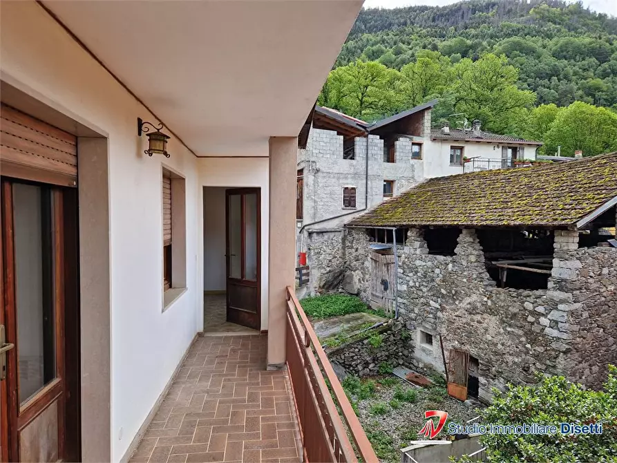 Immagine 10 di Casa semindipendente in vendita  12 a Sonico