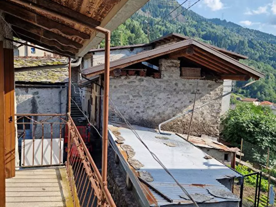 Immagine 9 di Casa semindipendente in vendita  16 a Malonno
