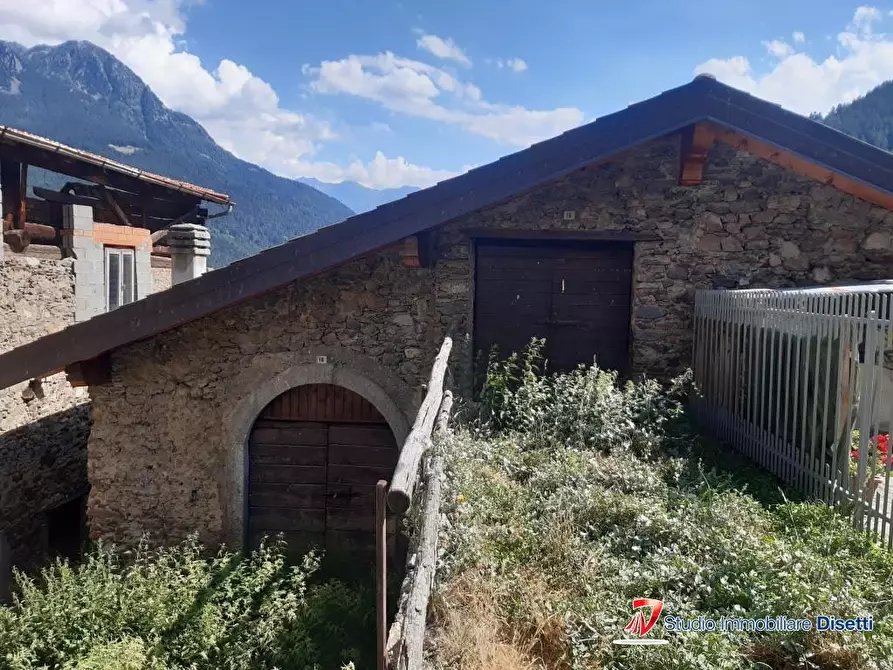 Immagine 1 di Rustico / casale in vendita  a Monno
