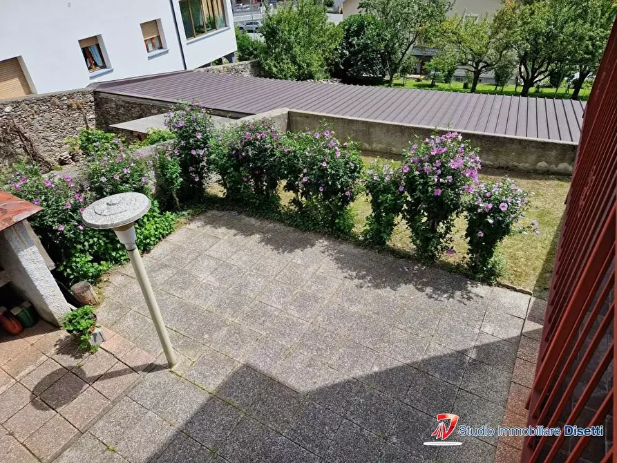 Immagine 2 di Casa semindipendente in vendita  a Malonno