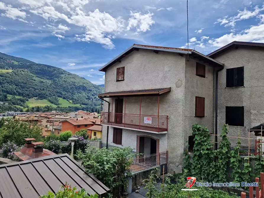 Immagine 1 di Casa semindipendente in vendita  a Malonno