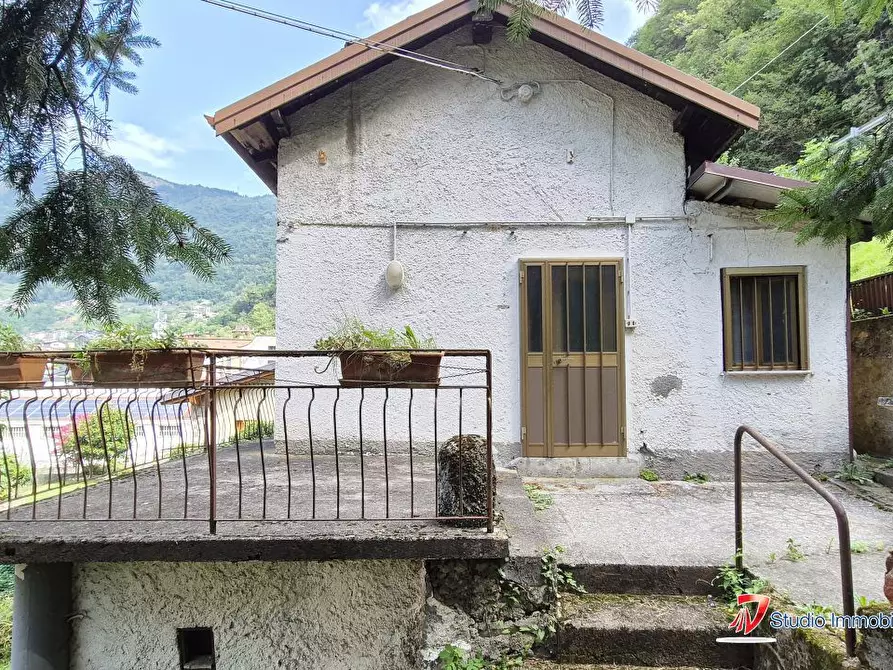 Immagine 2 di Villa in vendita  a Cedegolo
