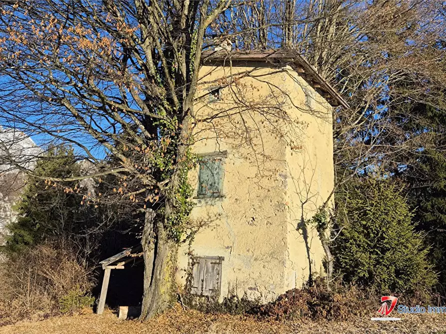 Immagine 6 di Villa in vendita  a Borno