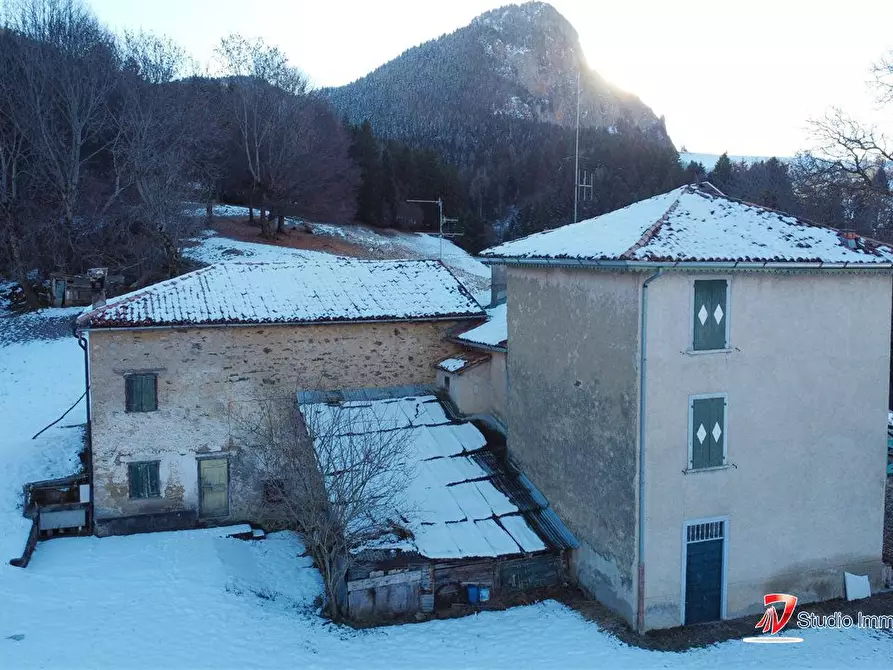 Immagine 5 di Villa in vendita  a Borno