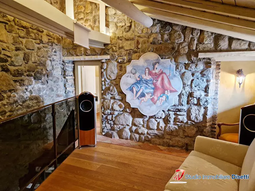 Immagine 7 di Villa in vendita  a Sale Marasino