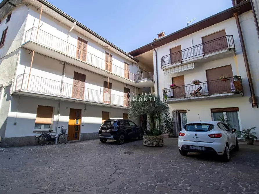 Immagine 1 di Appartamento in vendita  a Oggiono