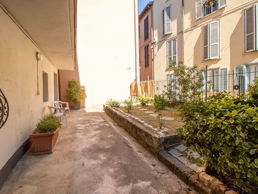 Immagine 9 di Appartamento in vendita  a Oggiono