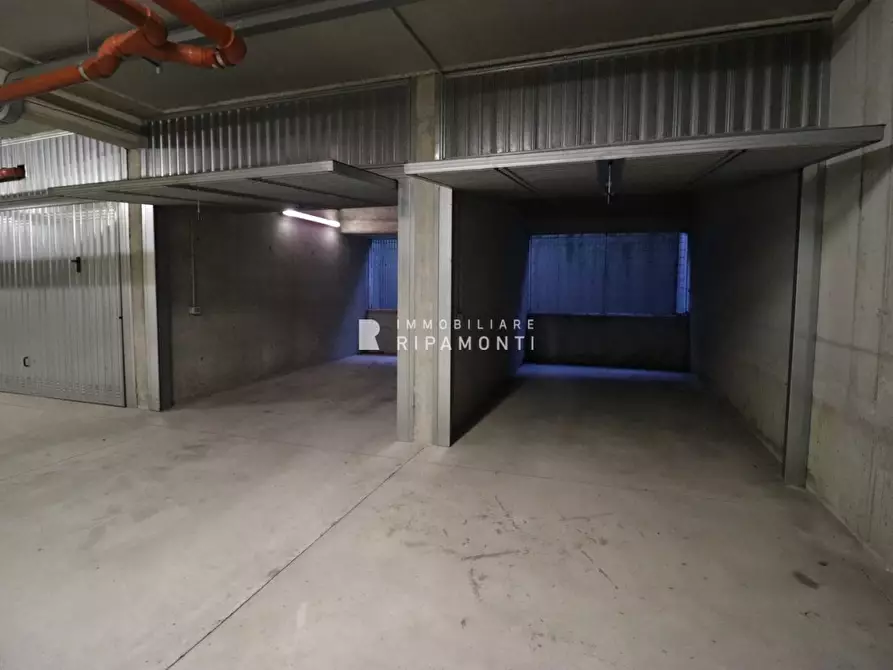 Immagine 1 di Garage in vendita  a Lecco