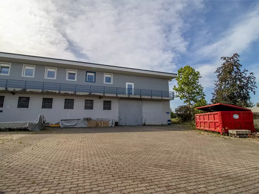 Immagine 8 di Capannone industriale in vendita  54 a Barzanò