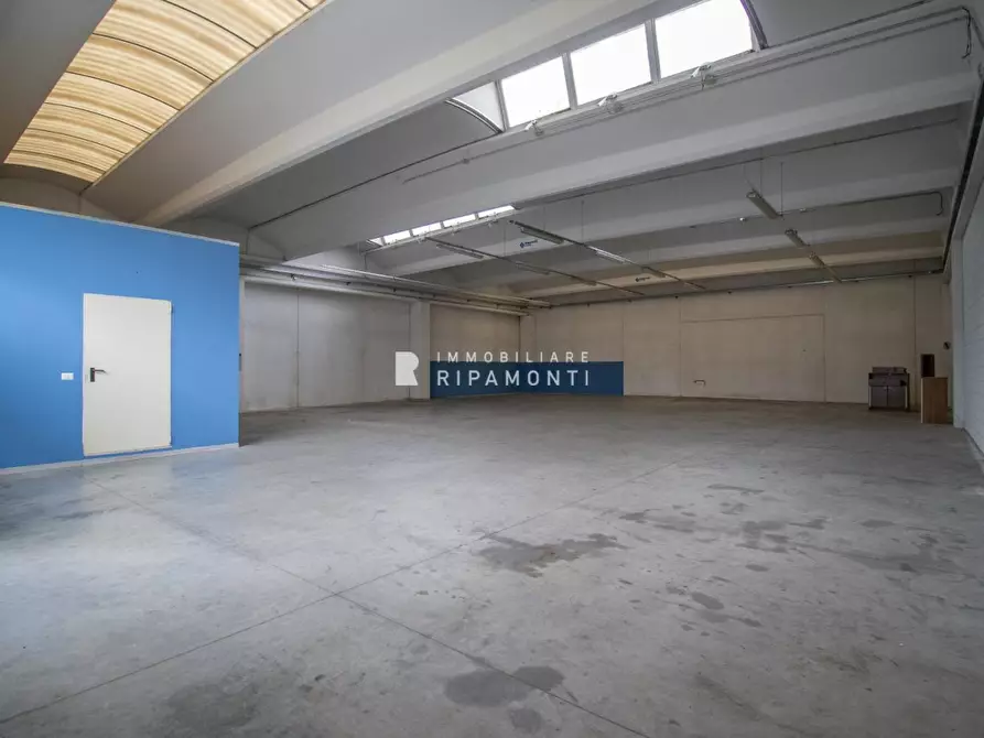 Immagine 3 di Capannone industriale in vendita  a Calolziocorte