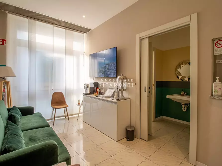 Immagine 3 di Ufficio in vendita  11 a Lecco