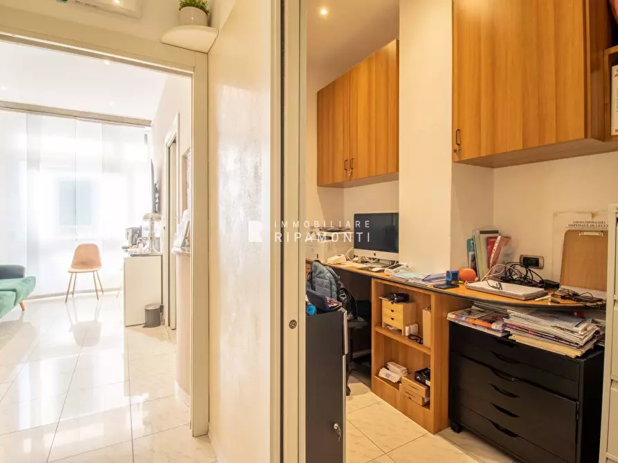 Immagine 7 di Ufficio in vendita  11 a Lecco