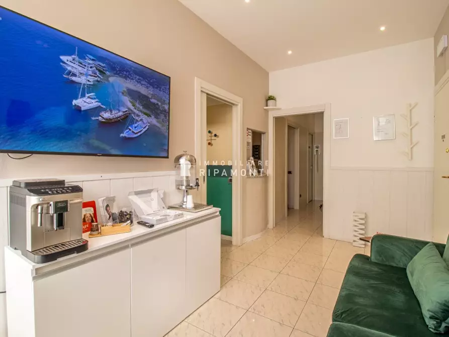 Immagine 4 di Ufficio in vendita  11 a Lecco