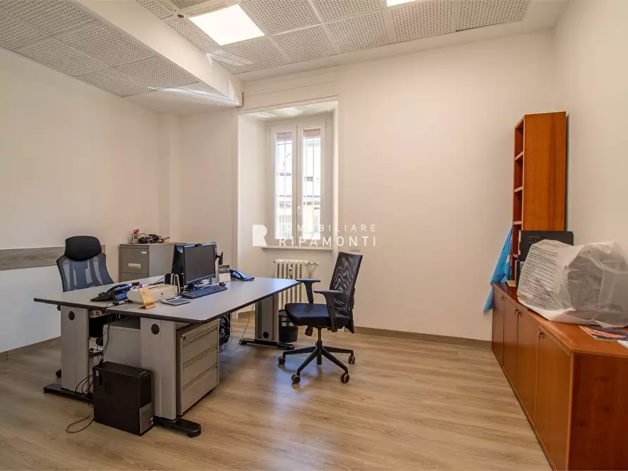 Immagine 6 di Ufficio in vendita  11 a Lecco