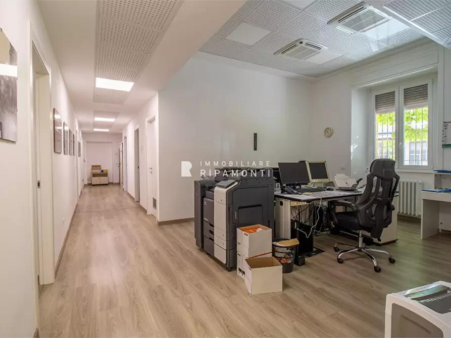 Immagine 1 di Ufficio in vendita  11 a Lecco