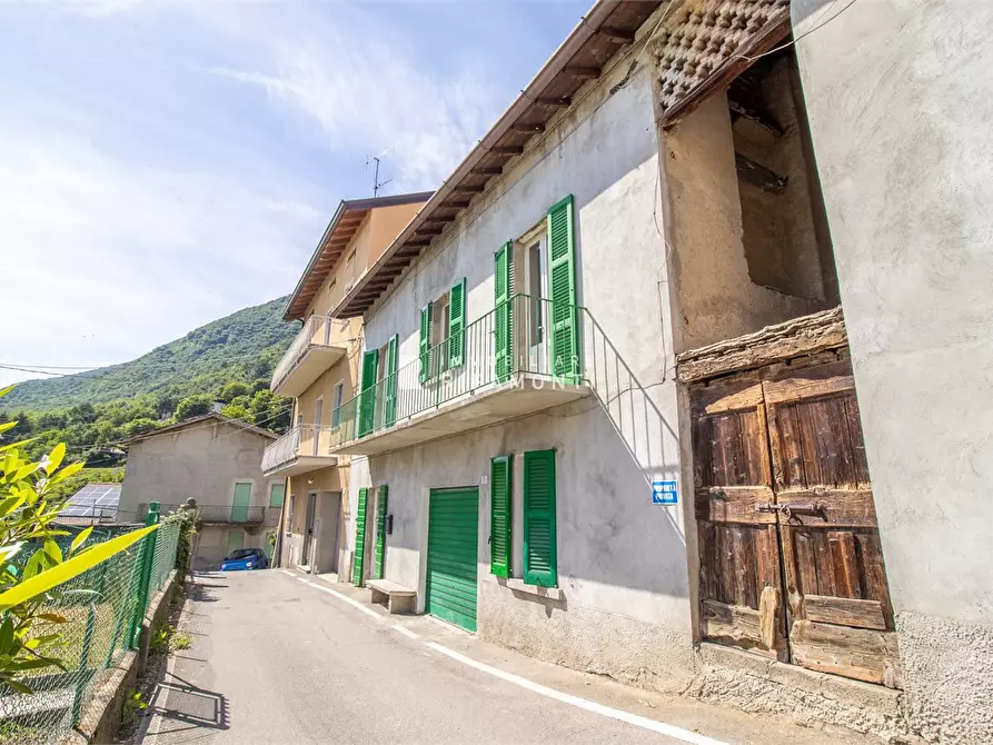 Immagine 4 di Villa in vendita  2 a Civate
