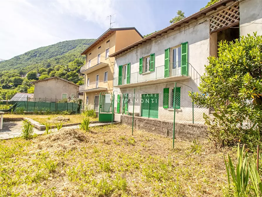 Immagine 8 di Villa in vendita  2 a Civate