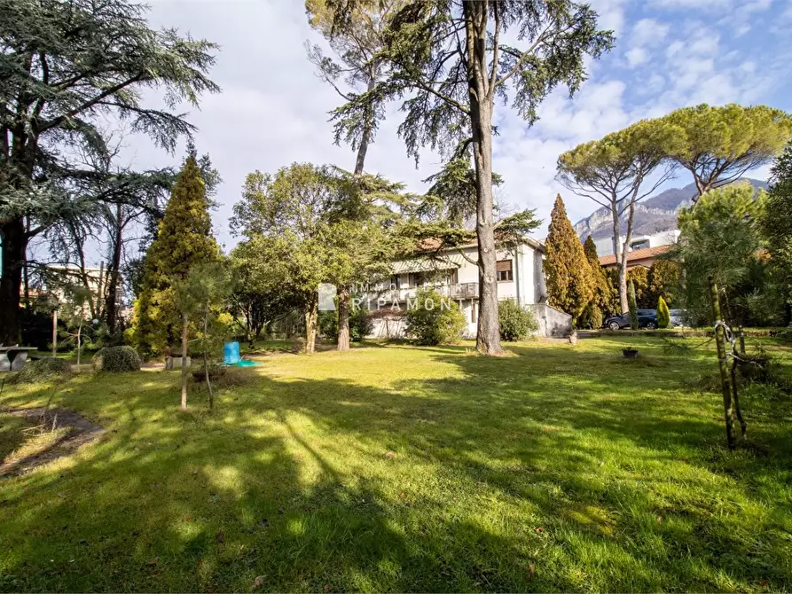 Immagine 2 di Villa in vendita  15 a Calolziocorte