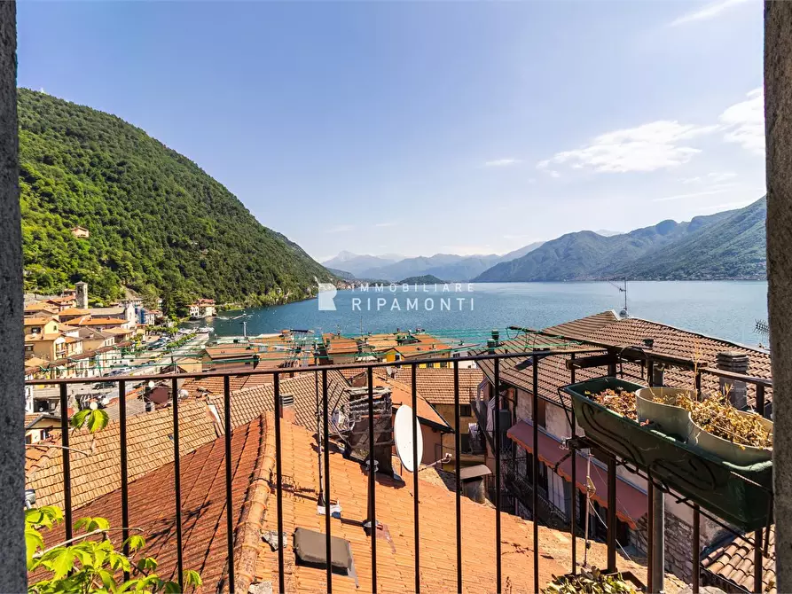 Immagine 1 di Villetta a schiera in vendita  131 a Argegno
