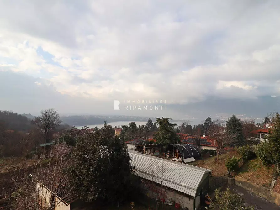 Immagine 1 di Villetta a schiera in vendita  a Oggiono