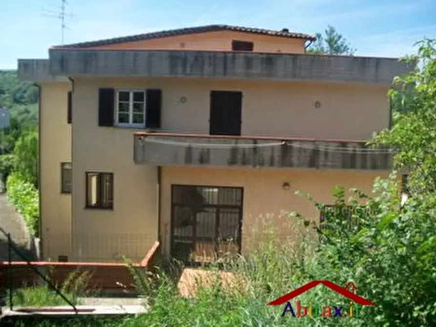 Immagine 3 di Negozio in vendita  1 a Cavriglia