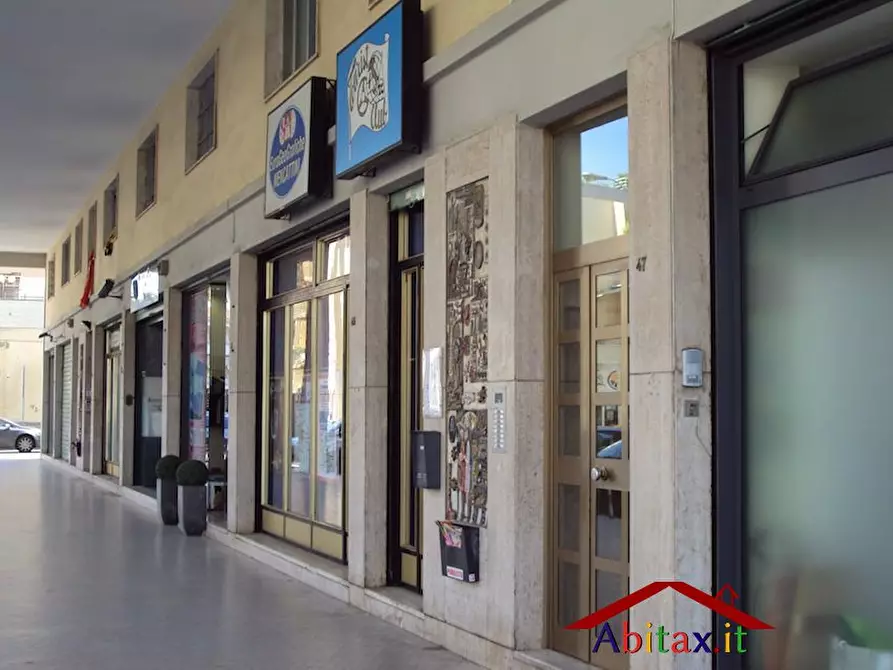 Immagine 2 di Negozio in vendita  45/ 47 a Arezzo