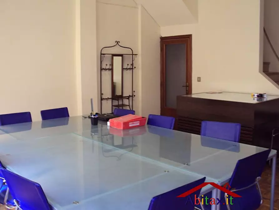 Immagine 4 di Negozio in vendita  45/ 47 a Arezzo