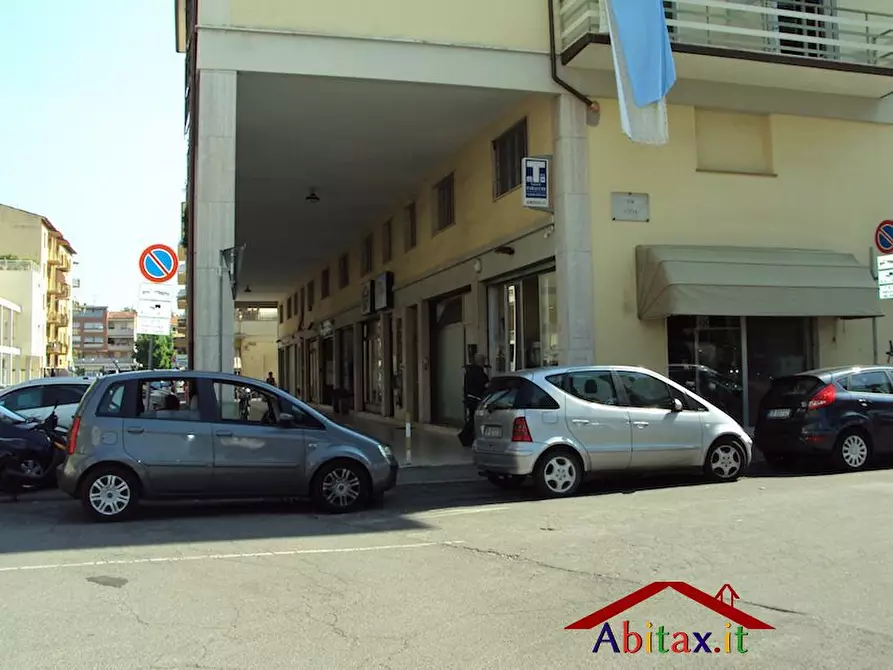 Immagine 7 di Negozio in vendita  45/ 47 a Arezzo