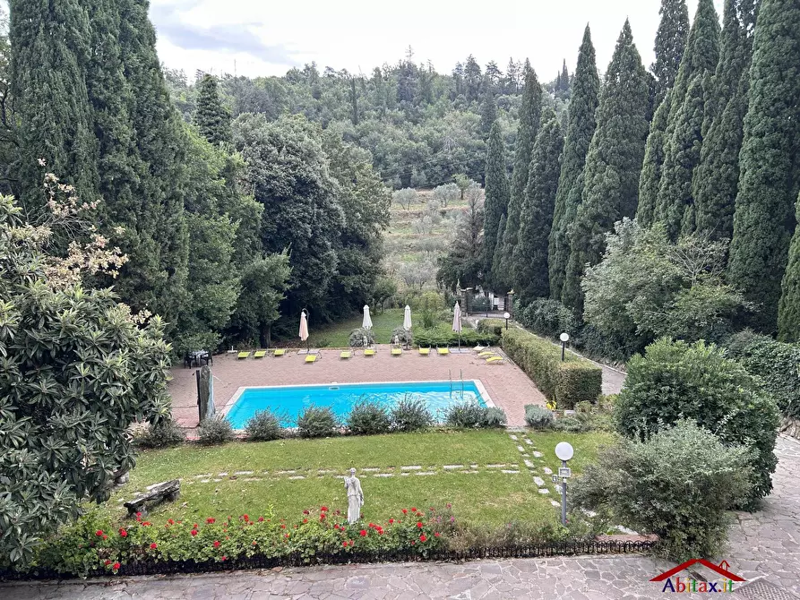 Immagine 3 di Villa in vendita  37 a Arezzo