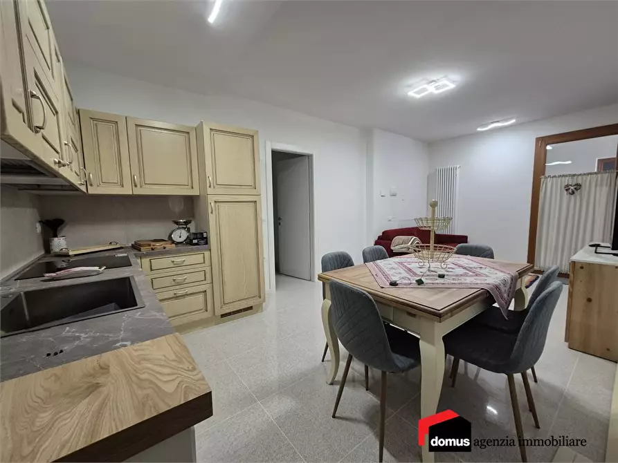 Immagine 2 di Appartamento in affitto  a Tonezza Del Cimone