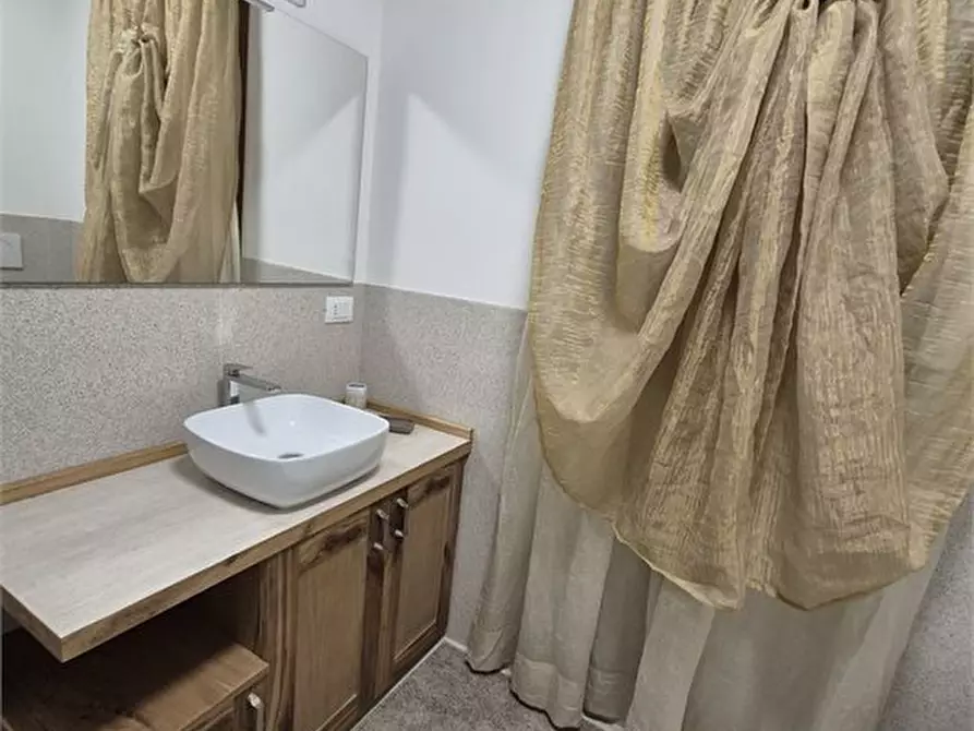 Immagine 7 di Appartamento in affitto  a Tonezza Del Cimone