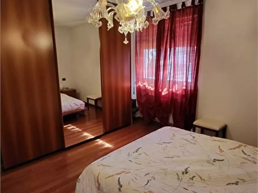 Immagine 10 di Appartamento in affitto  a Thiene