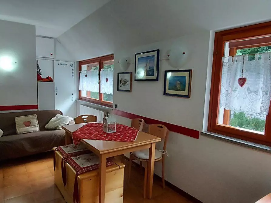 Immagine 2 di Appartamento in vendita  a Tonezza Del Cimone