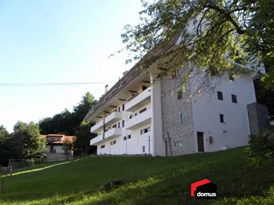 Immagine 9 di Appartamento in vendita  a Tonezza Del Cimone