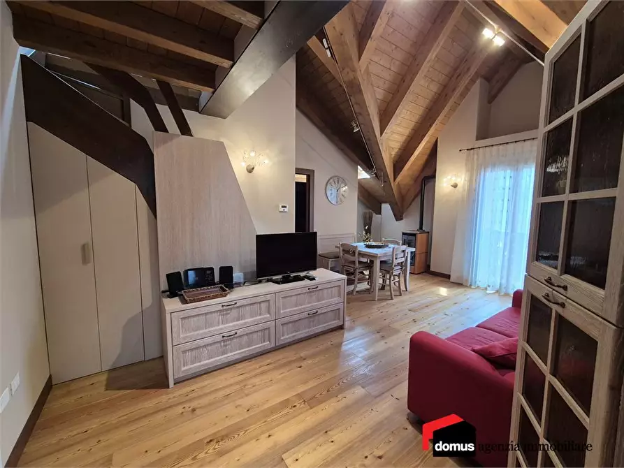 Immagine 2 di Appartamento in vendita  a Tonezza Del Cimone