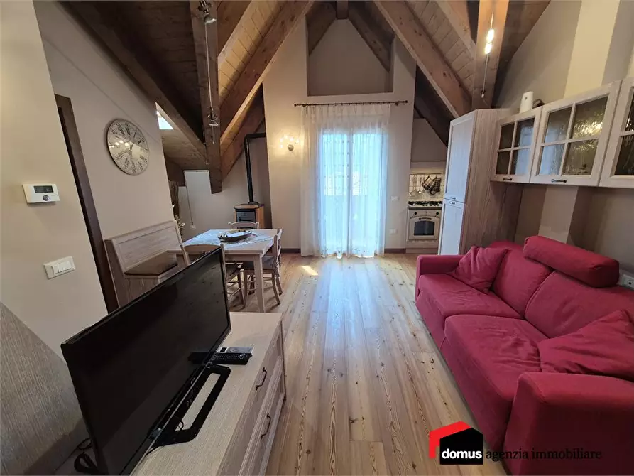 Immagine 9 di Appartamento in vendita  a Tonezza Del Cimone