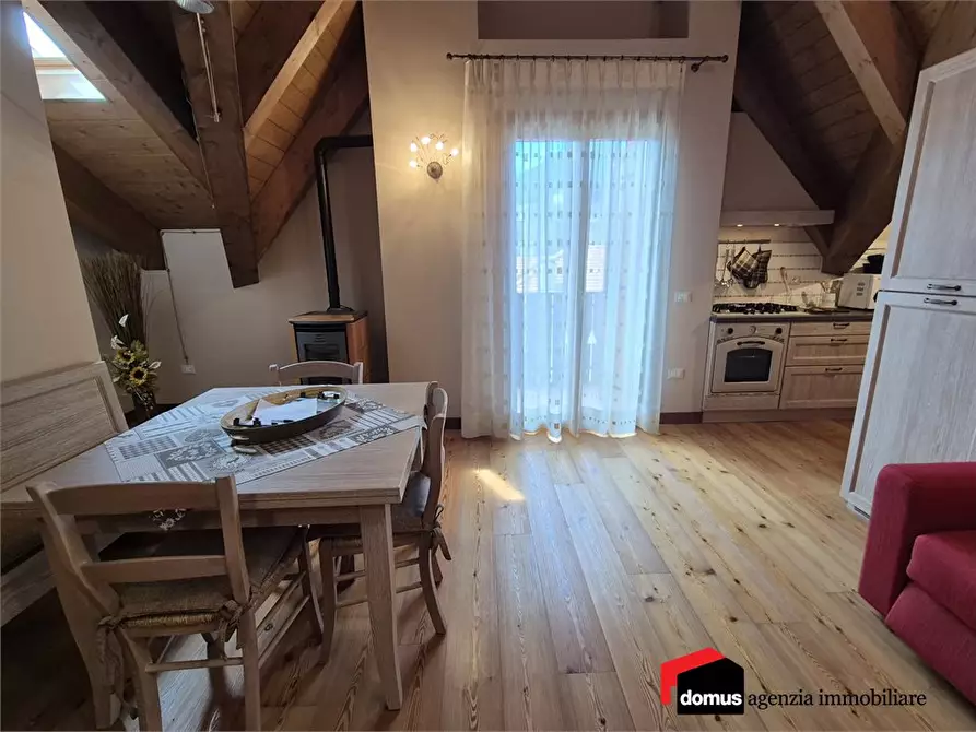 Immagine 7 di Appartamento in vendita  a Tonezza Del Cimone