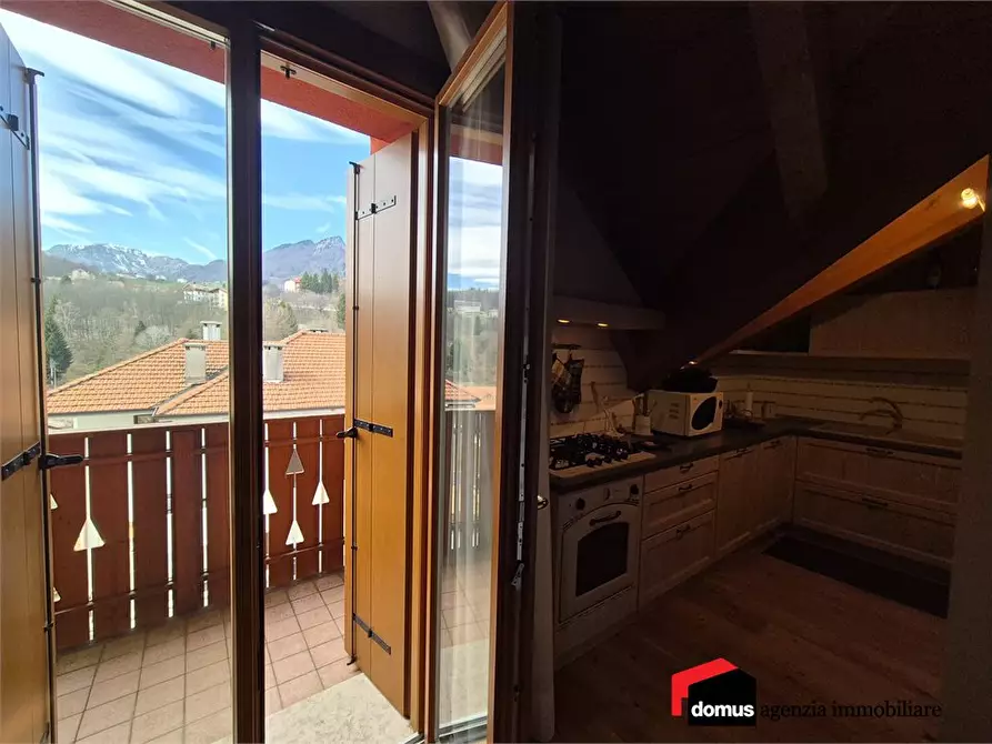 Immagine 5 di Appartamento in vendita  a Tonezza Del Cimone