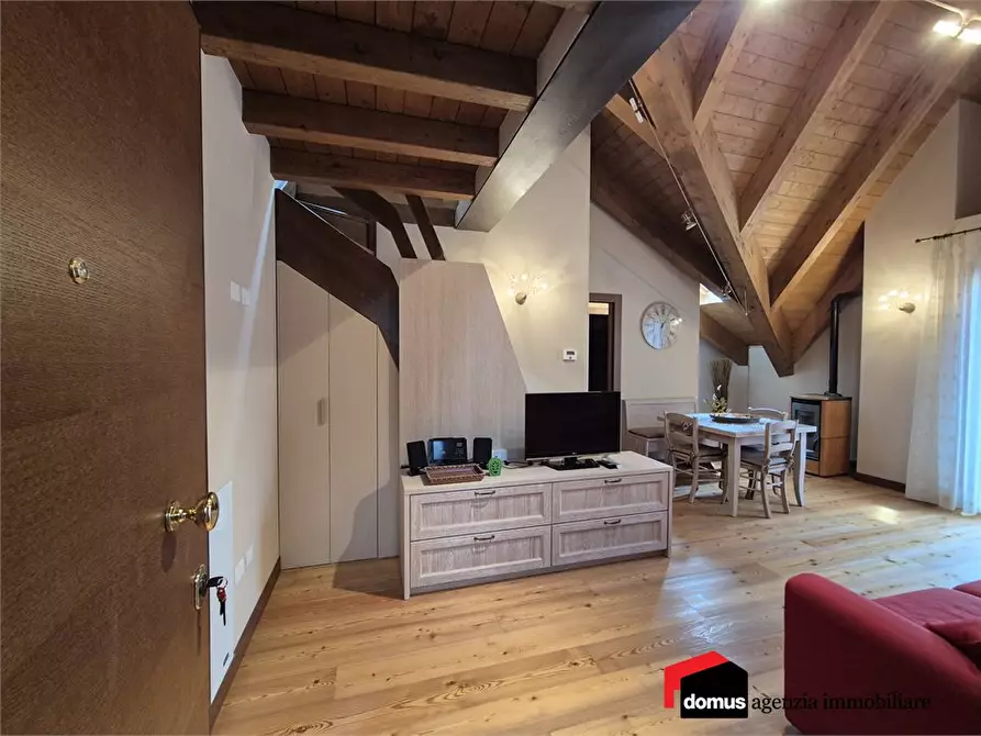 Immagine 1 di Appartamento in vendita  a Tonezza Del Cimone