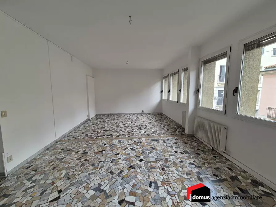 Immagine 4 di Appartamento in vendita  a Thiene