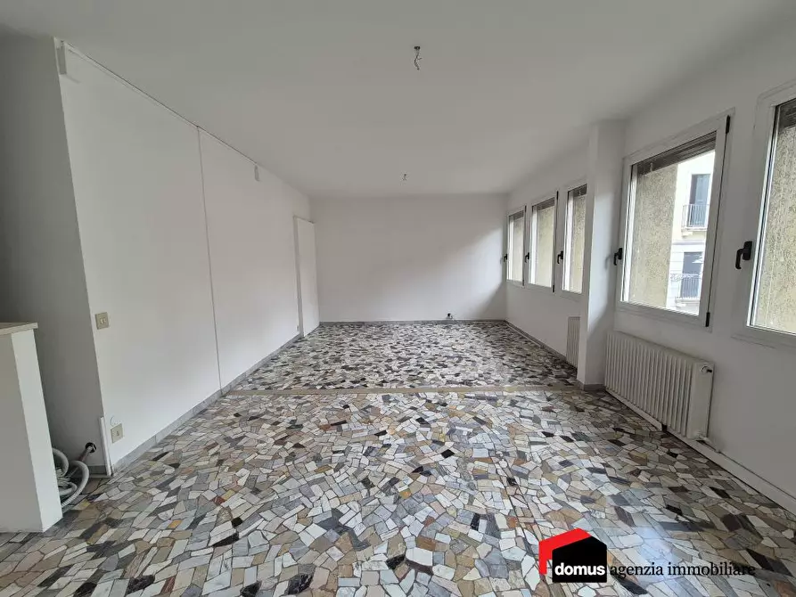 Immagine 5 di Appartamento in vendita  a Thiene